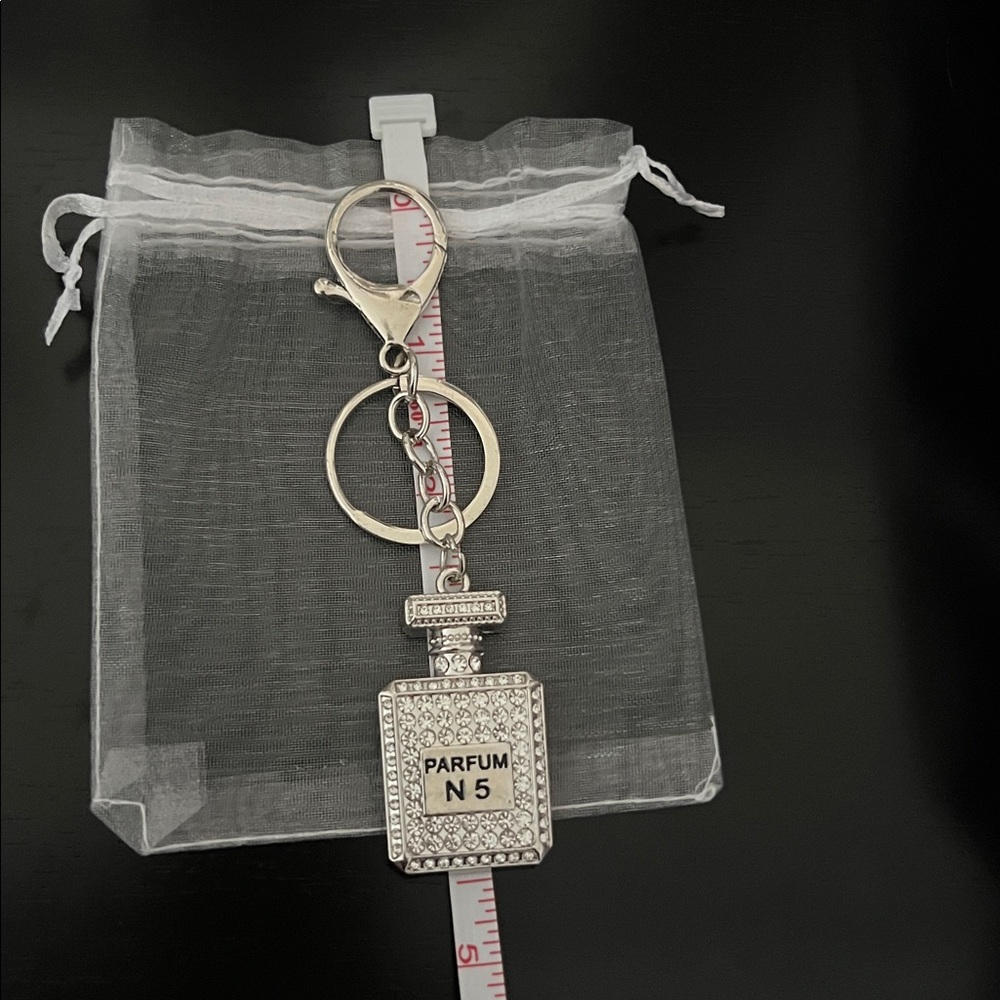 Silver Parfum N5 Bottle Keychain - Women's Key & Card Holder Accessory - Picture 5 of 6